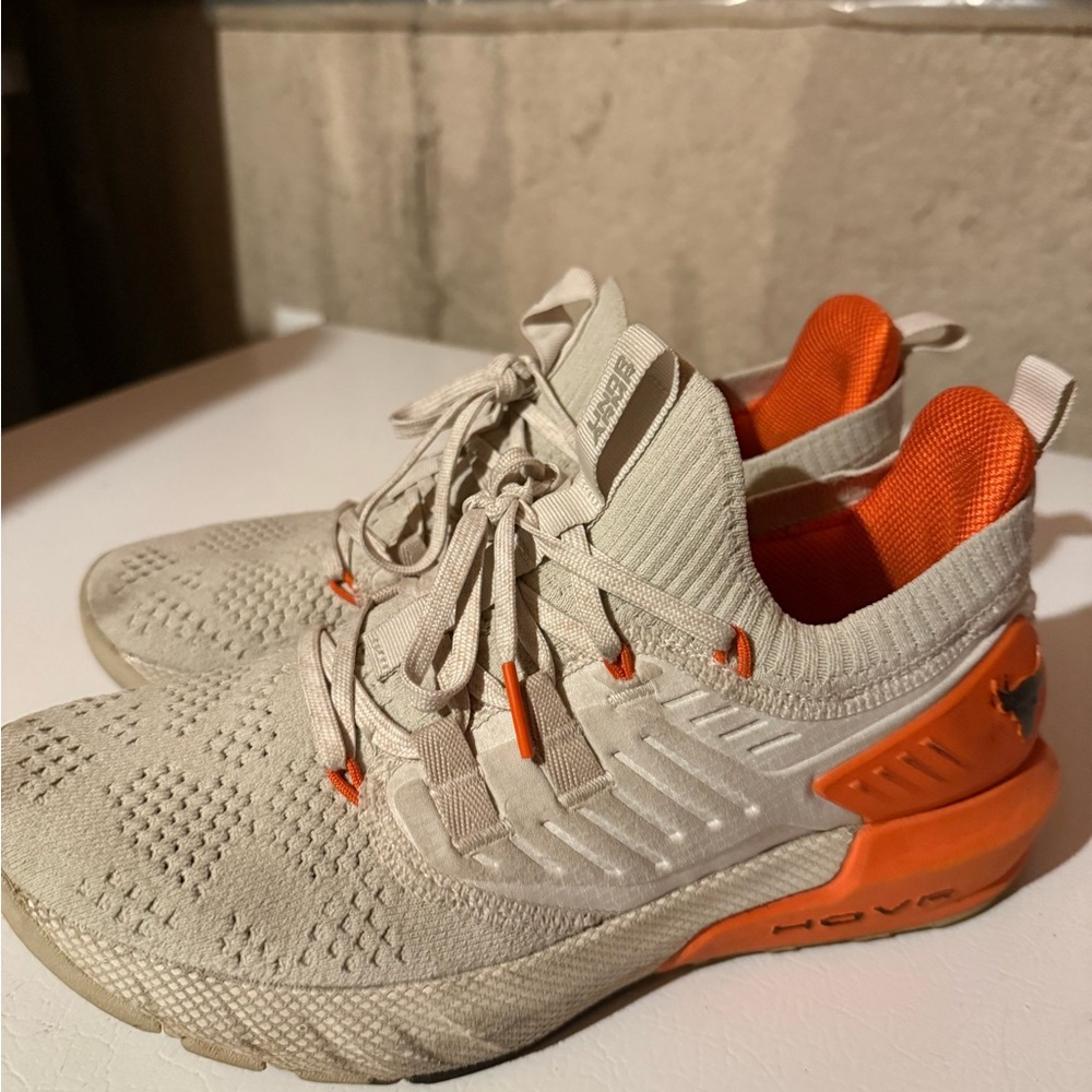 Under armour running shoes hovr